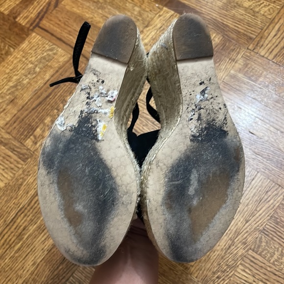 Halston - Picture 9 of 17